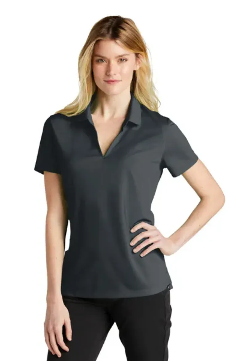 NKDC1991_anthracite_model_front.jpg