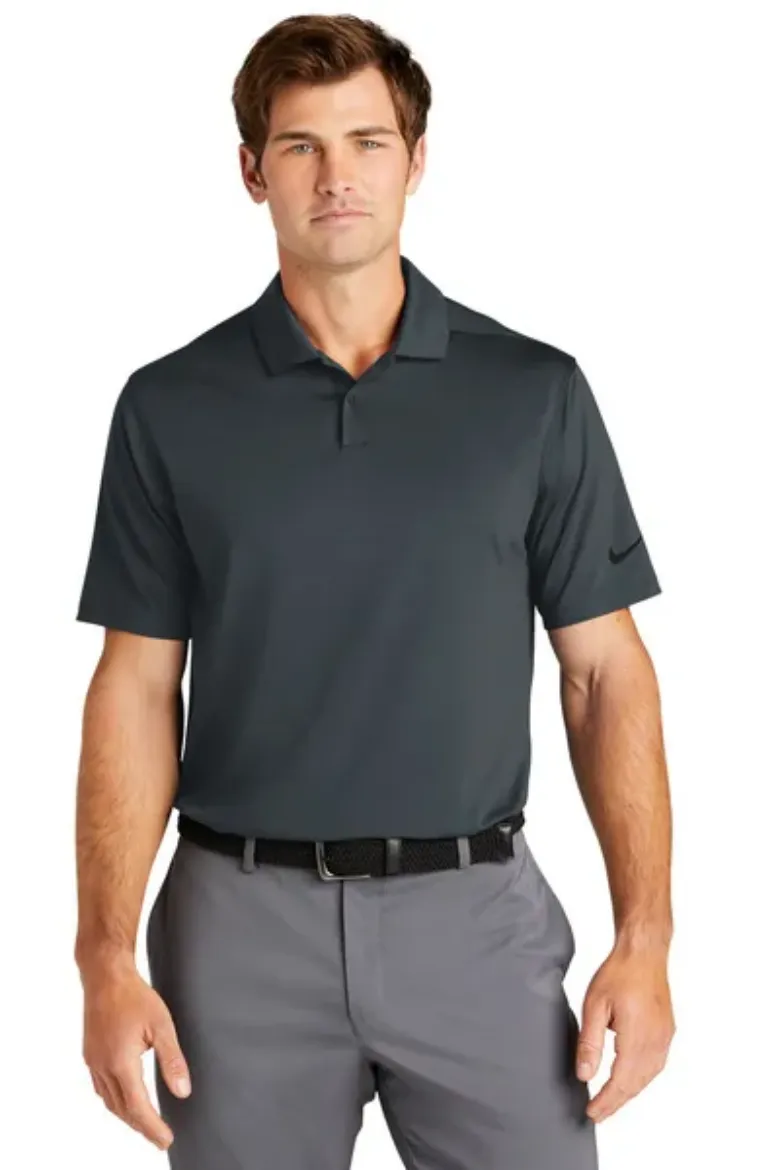 NKDC2108_anthracite_model_front.jpg
