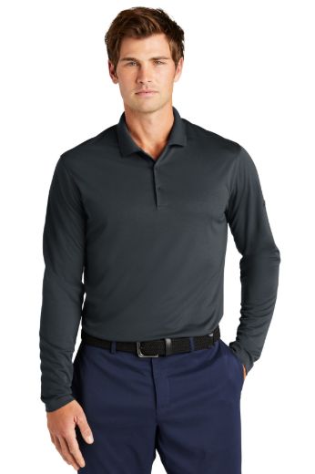 NKDC2104_anthracite_model_front.jpg